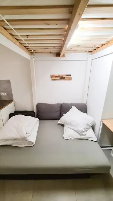 Yolo Handelskai Studio Apartment Vienna Austria